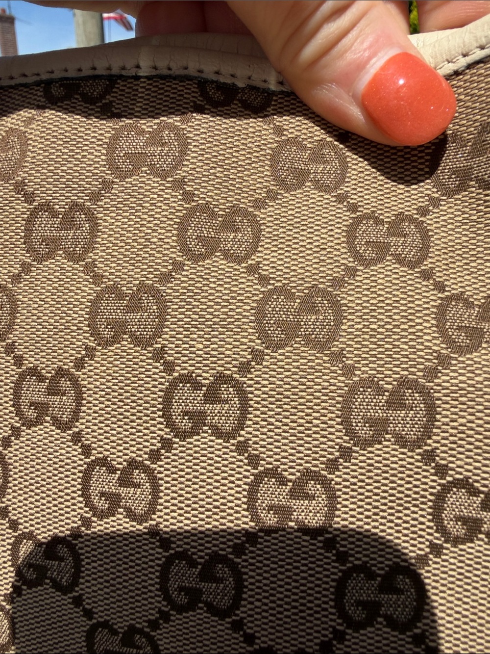 Gucci Beige Monogram Crossbody Bag with Green& Red stripe & COA white leather - Picture 8 of 16